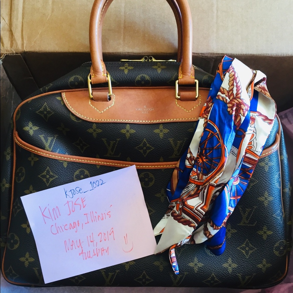 Used Authentic Louis Vuitton Deauville Bag
